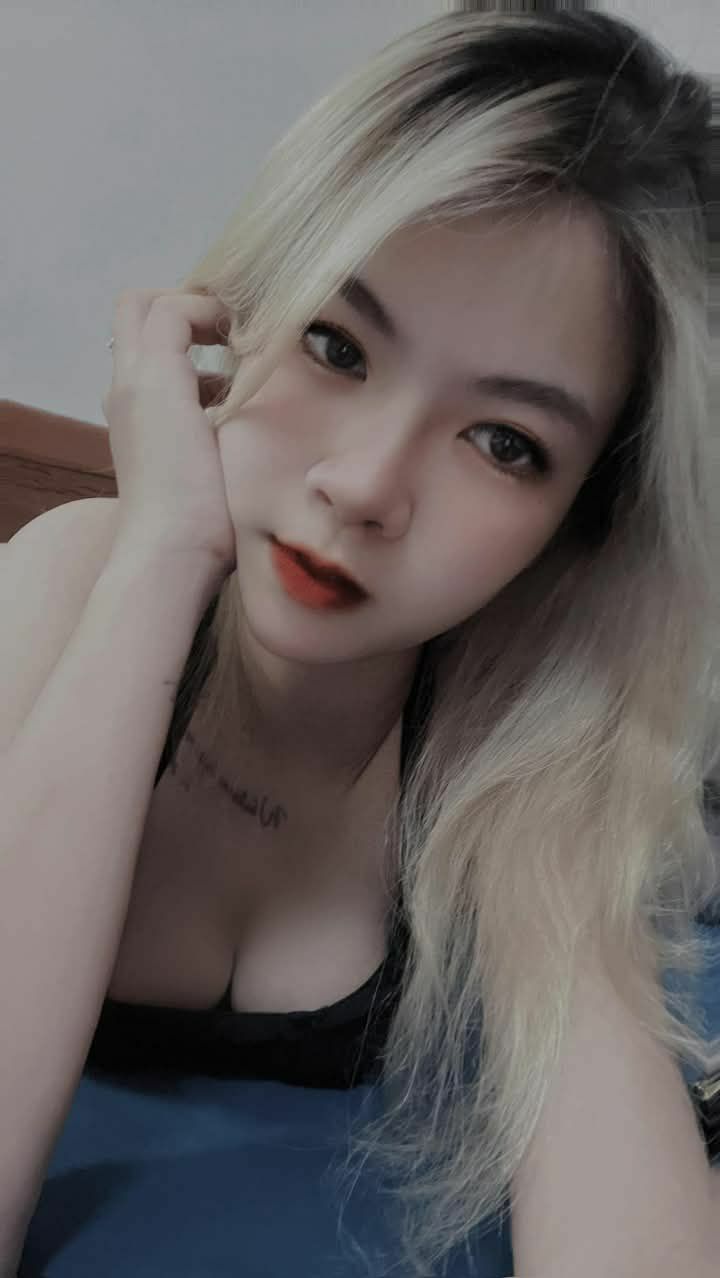 em chỉ đút vào 1cm sex